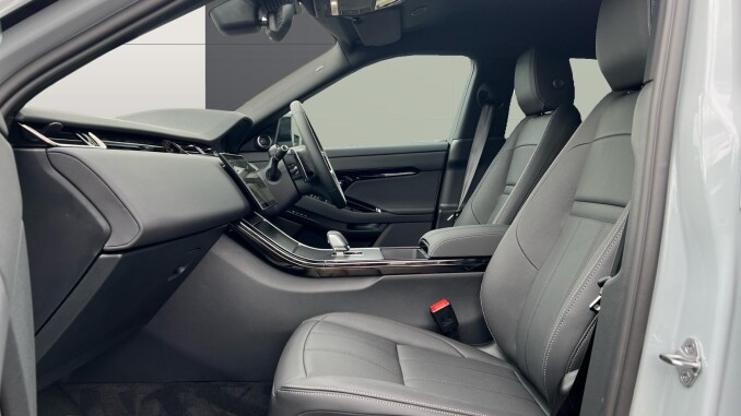 Land Rover Range Rover Evoque 2.0 D200 Hoxton Edition 5dr Auto Diesel Hatchback - Image 3